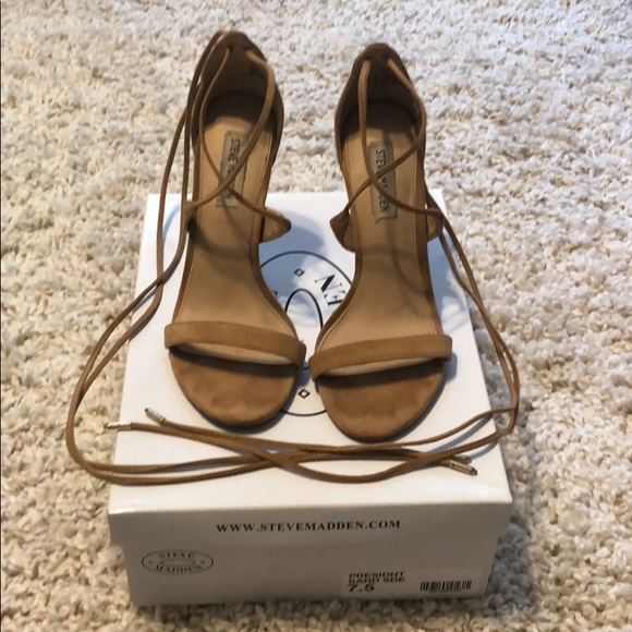 Steve Madden nude lace up up heels - Picture 4 of 8